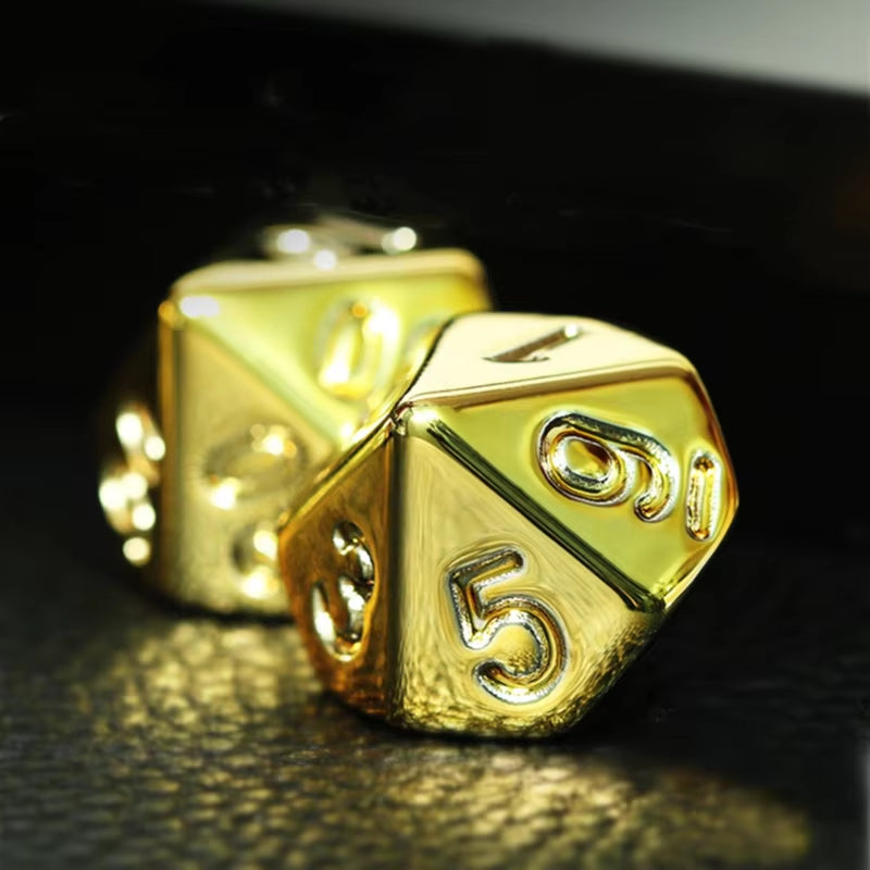 7Pcs/Set Gold Plating Dice D&D COC Dice D4 D6 D8 D10 D% D12 D20 Table Games DND RPG Dice Set