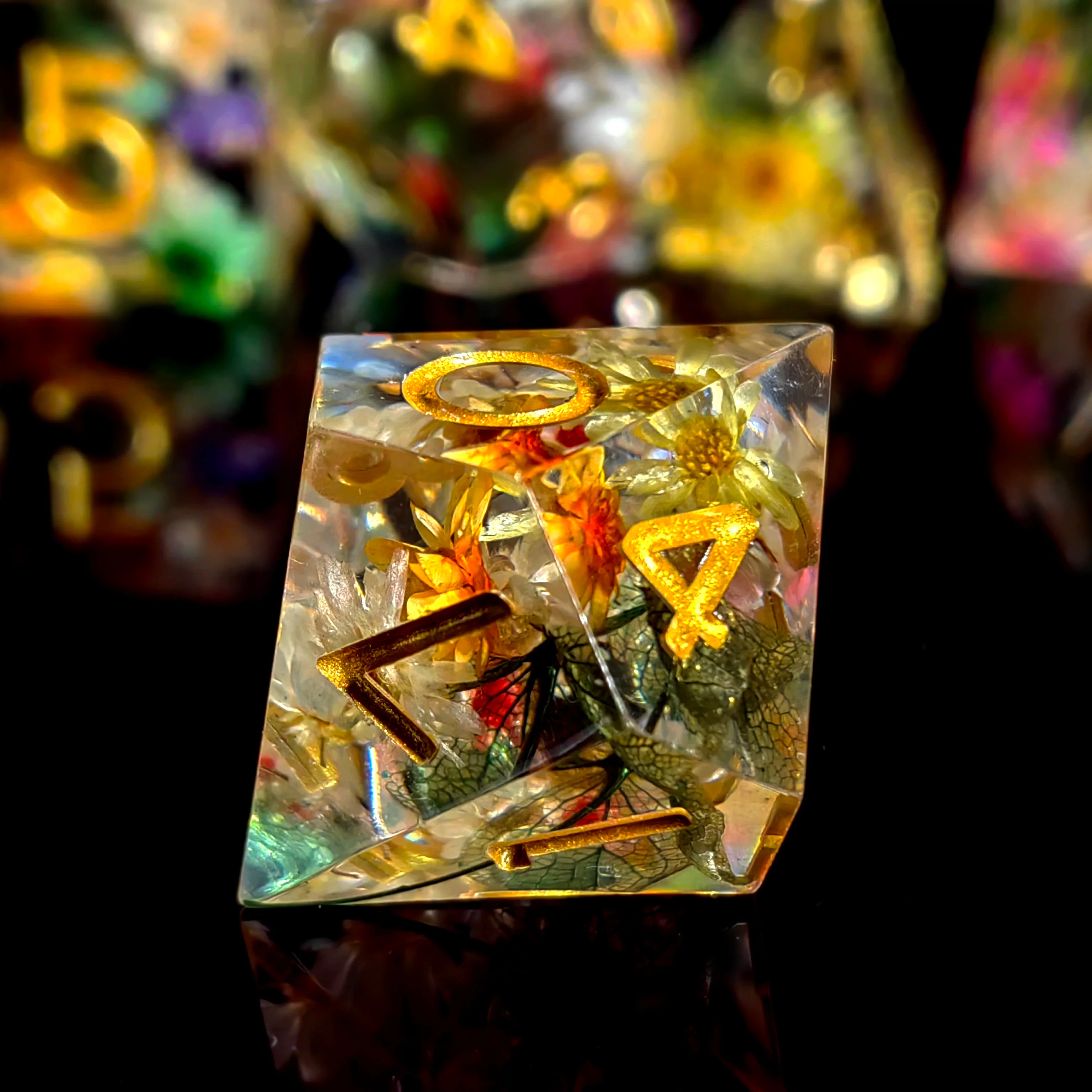 7-Piece Resin Dnd Dice Set with Dried Flowers, Handmade Transparent Polyhedral Dice for Dungeons and Dragons, RPG Tabletop Games