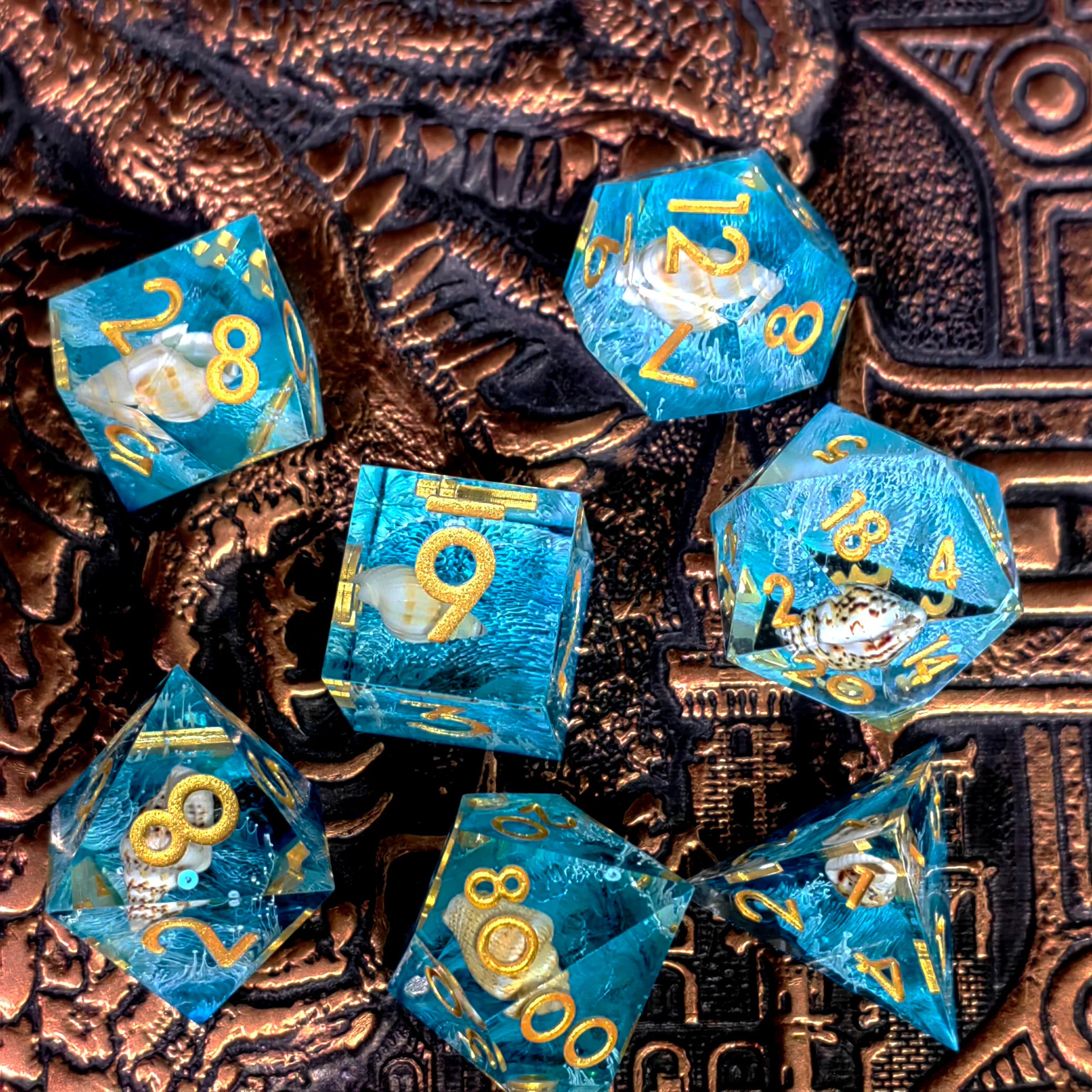 7-Piece Resin Dnd Dice Set with Dried Flowers, Handmade Transparent Polyhedral Dice for Dungeons and Dragons, RPG Tabletop Games