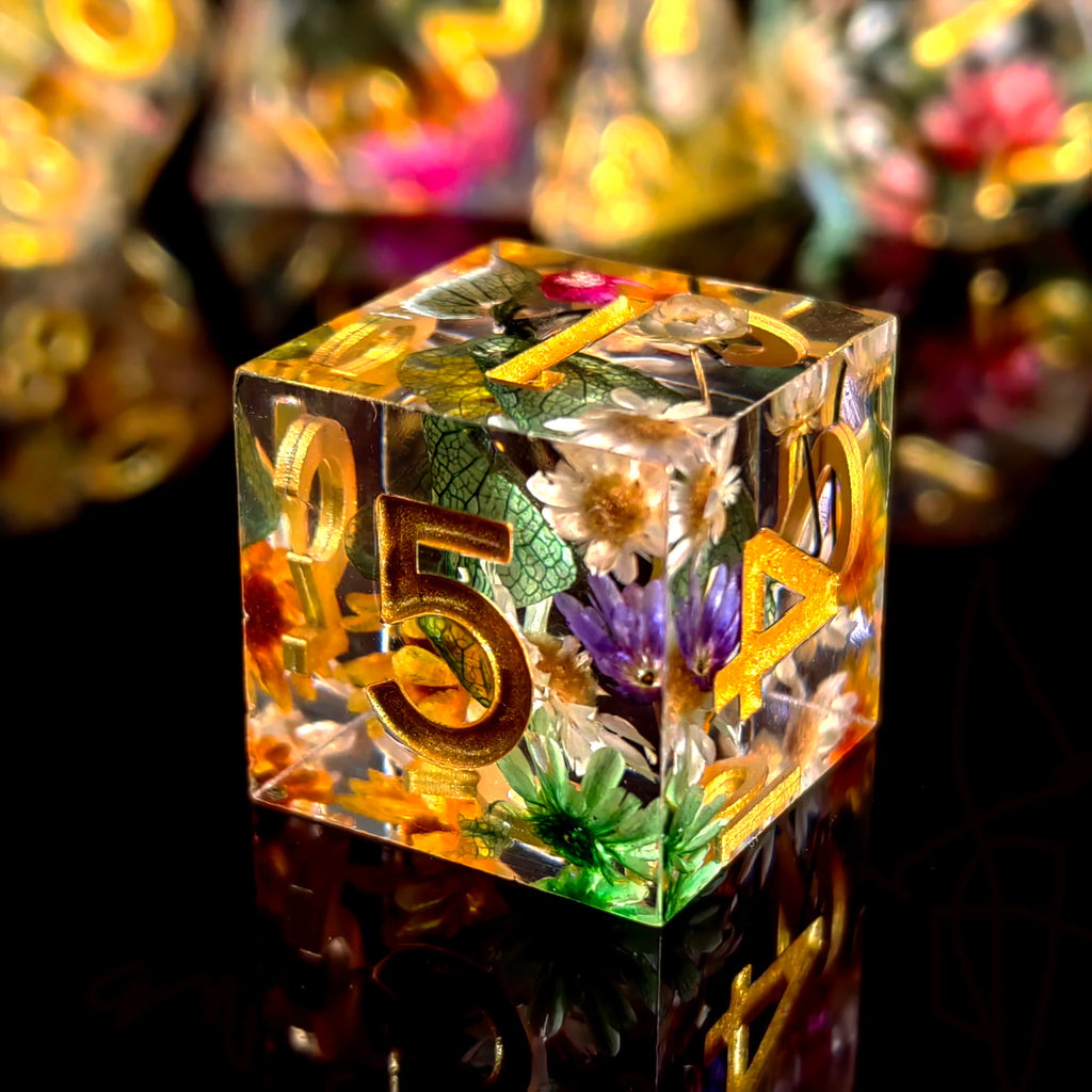 7-Piece Resin Dnd Dice Set with Dried Flowers, Handmade Transparent Polyhedral Dice for Dungeons and Dragons, RPG Tabletop Games