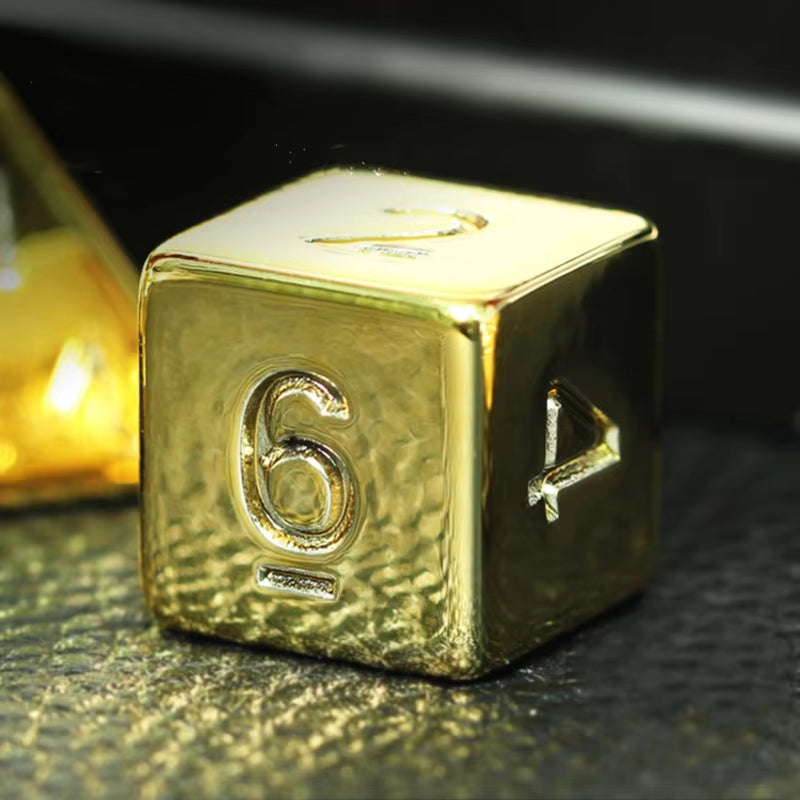 7Pcs/Set Gold Plating Dice D&D COC Dice D4 D6 D8 D10 D% D12 D20 Table Games DND RPG Dice Set